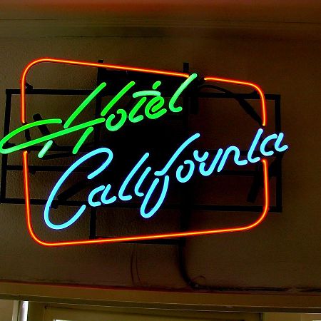 B&B Hotel California Wichmond Eksteriør bilde