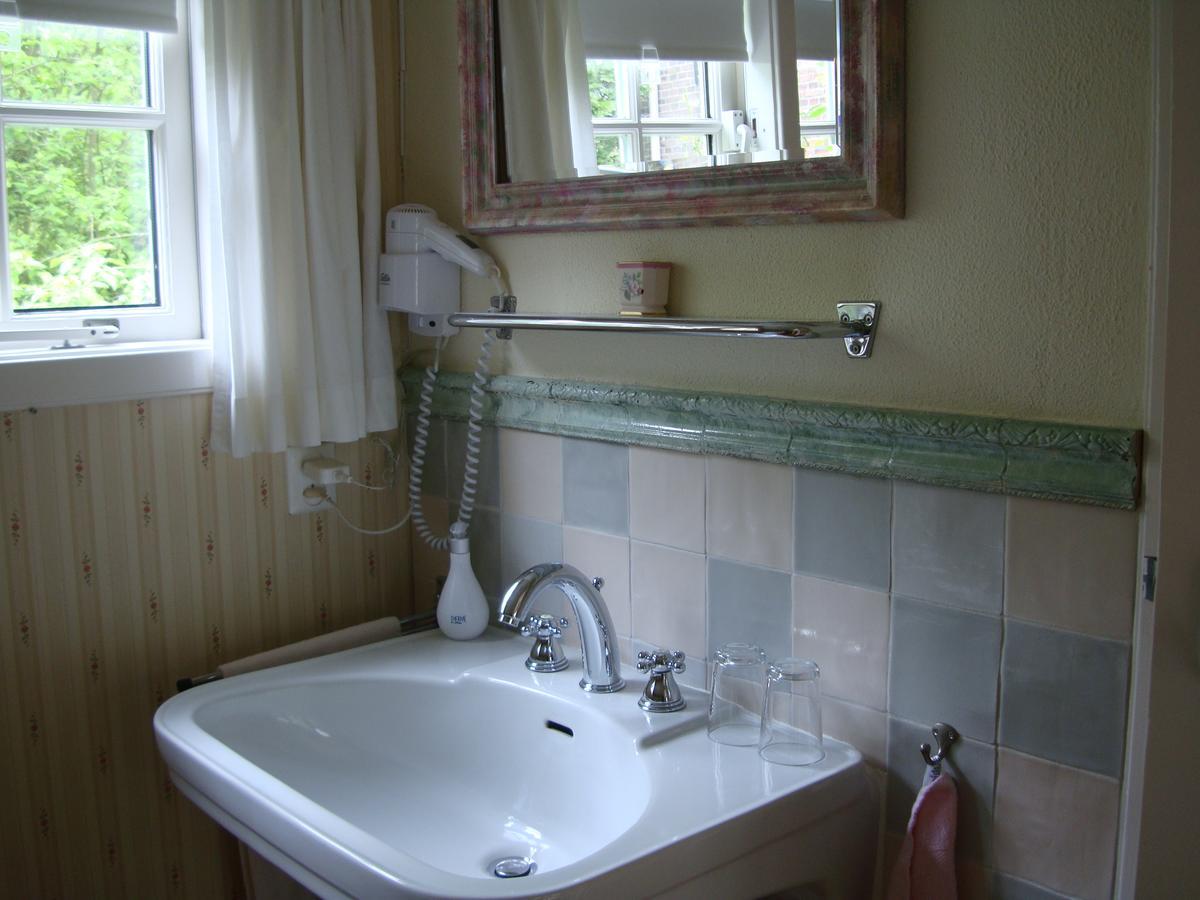 B&B Hotel California Wichmond Eksteriør bilde
